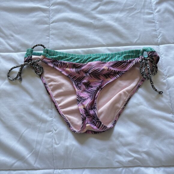 Hula Honey Leaf Breeze Womens Size Medium Side Tie Cheeky Bikini Swim Bottoms - Picture 1 of 5